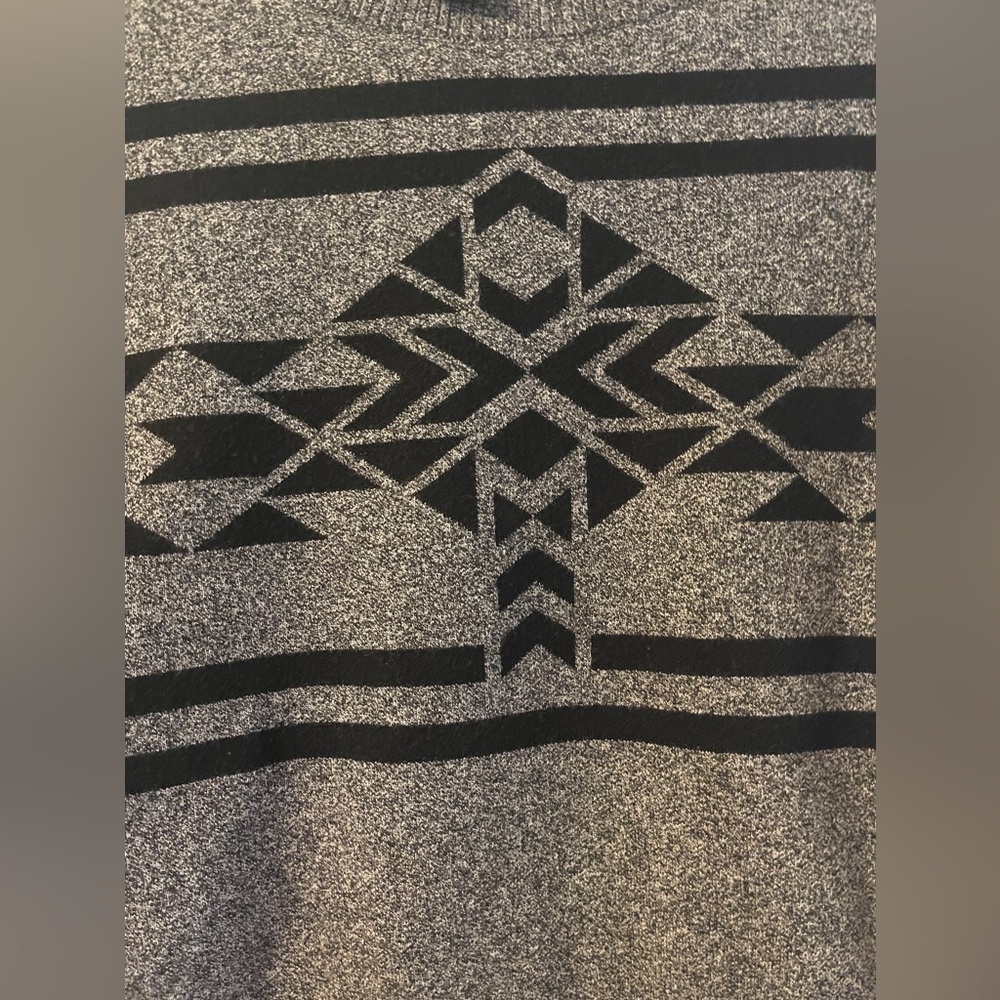 Gap Grey/Black Aztec Print Pullover Sweater Wool Blend Soft Ribbed Size XS - Picture 4 of 9